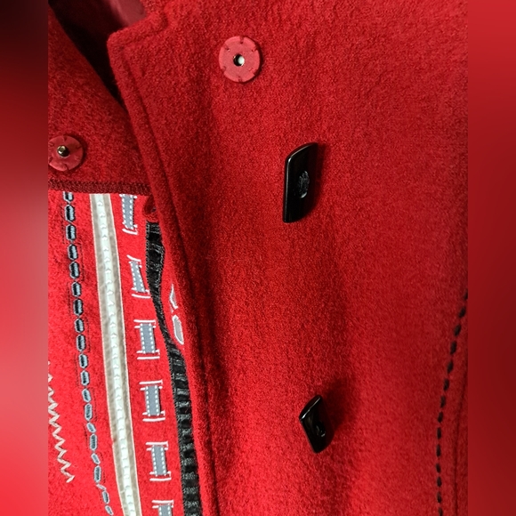 NorthStyle 100% Wool Embroidered Nordic Style Toggle Button Closure Red Sz Large - Picture 10 of 13